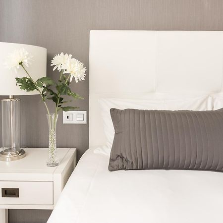 Latina Suite Madrid Exteriör bild