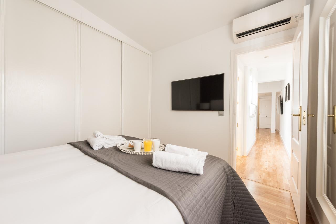 Latina Suite Madrid Exteriör bild