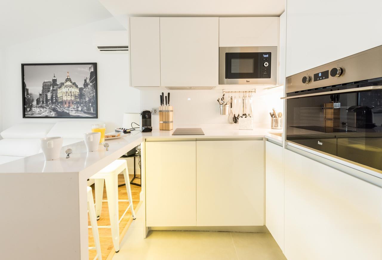 Latina Suite Madrid Exteriör bild
