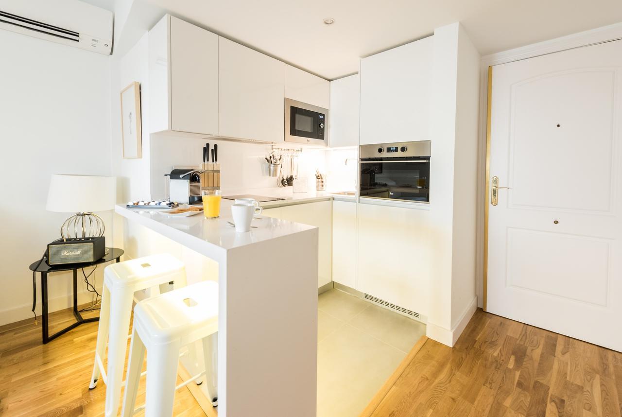 Latina Suite Madrid Exteriör bild