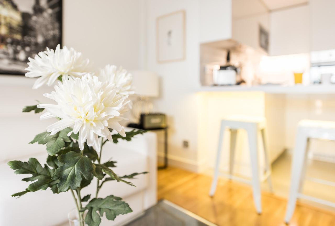 Latina Suite Madrid Exteriör bild