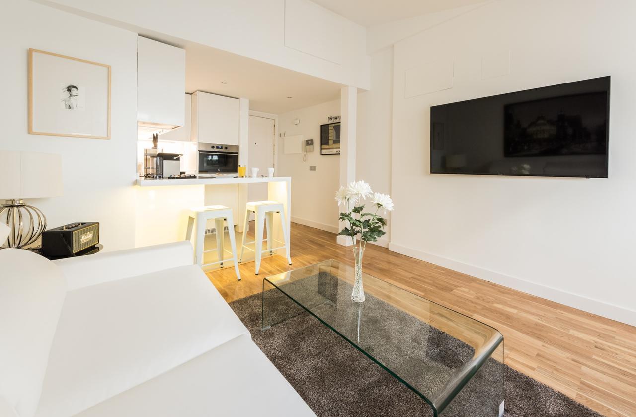 Latina Suite Madrid Exteriör bild